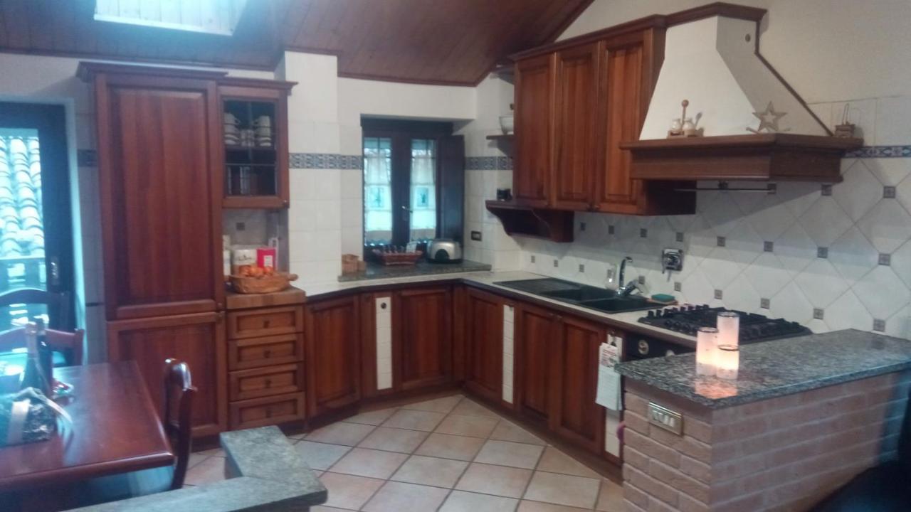 카프리에 Casa Del Rustico, Indipendente Vista Sacra Con Dipinto 빌라 외부 사진