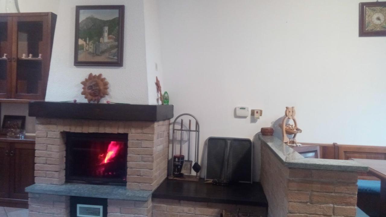 카프리에 Casa Del Rustico, Indipendente Vista Sacra Con Dipinto 빌라 외부 사진