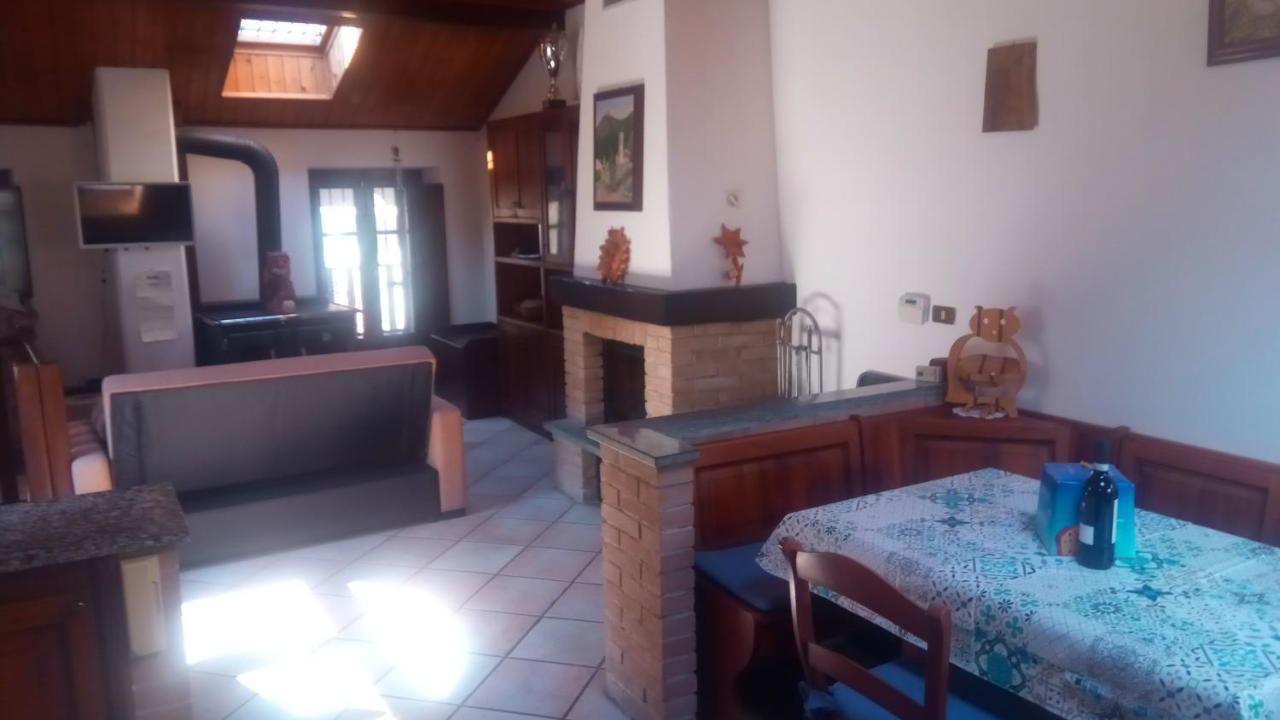 카프리에 Casa Del Rustico, Indipendente Vista Sacra Con Dipinto 빌라 외부 사진