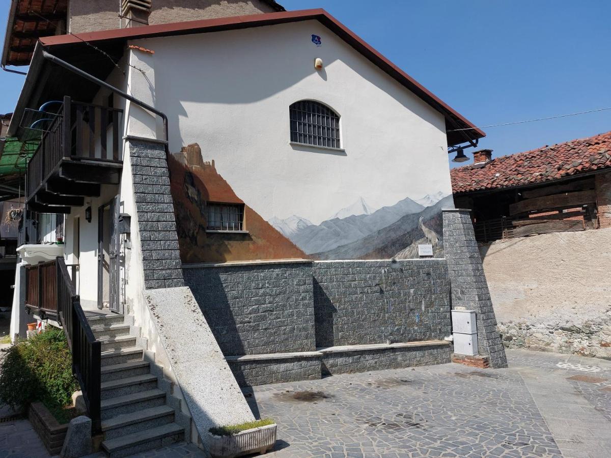 카프리에 Casa Del Rustico, Indipendente Vista Sacra Con Dipinto 빌라 외부 사진